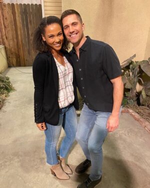 Jasmine Mathews Instagram - I’ve been so focused on the vision and the steps to get “there” that I’ve never fully taken the time to appreciate it all, where I am, what it has taken to get here. Cue almost two months of self-quarantine and a lot of reflection and self-confrontation lol. I don’t think I’ve ever been so excited to see myself on tv! There’s something very special about being able to share my soul with you all especially during a time like this when we’re all vulnerable and moving through. This episode of @therookieabc tonight demanded more of me in every way. And now that I’m on the other side, I’m just in awe and am so grateful for the opportunities of growth and the heightened level of Being this show has gifted me. And to be able to do it alongside this amazing guy... Story time! We were taking some social media photos as you can see up above and idk if you know but I’m an average sized height 😉 and Eric is a giant. I told him I felt like an Oompa Loompa standing next to him in these photos and he so graciously bent down, making me look even smaller and him still great 😑. What a guy! An all new, intense episode of @therookieabc is happening tonight, you do not want to miss the drama! 🤭