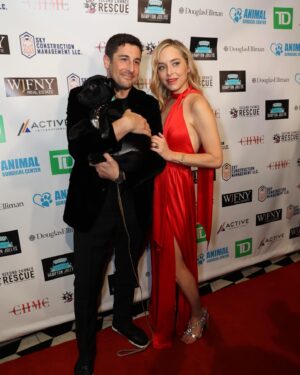 Jason Biggs Instagram - In case you needed new shots of us for your mantel....