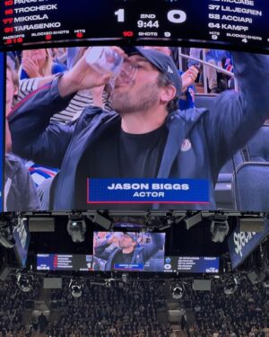 Jason Biggs Instagram - Thanks as always for having me, @nyrangers @thegarden! Please don’t tell anyone that was Bud Zero in my cup. #letsgorrangers