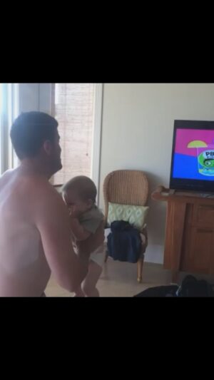 Jason Biggs Instagram - I was waiting for you. 
Happy Father's Day @biggsjason  WE LOVE YOU MORE AND MORE AND MORE