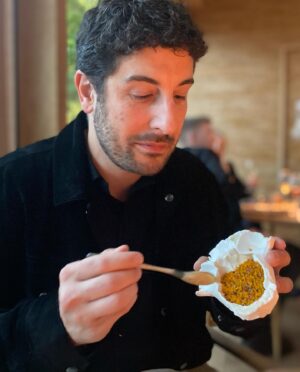 Jason Biggs Instagram - CPH pt 1

@nomacph 
@reneredzepinoma 
@pkreiner 
@jennymollen 

🦌🍆🧠😋🙌🙏❤️