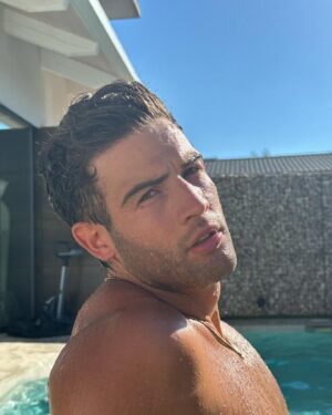 Jason Fernández Instagram - ☀️ 🖤