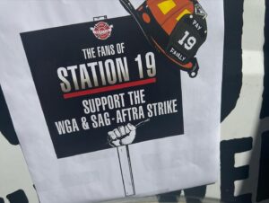 Jason George Instagram - Who has the best #fans in the world!?!

Love that you all get it

Love that you support us

Even when it hurts

#thanks for the #icecream truck

#muchlove
#sagaftrastrong 
#sagaftrastrike