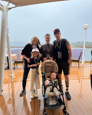 Jason Mewes Instagram - I look at our family, and I am so thankful! Happy Mother’s Day @jordanmonsanto and @goosenotes. #mothersday