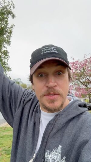 Jason Mewes Instagram - I am the commander of CLERKS DAY nootch! Happy Happy 30 years of #Clerks!!!