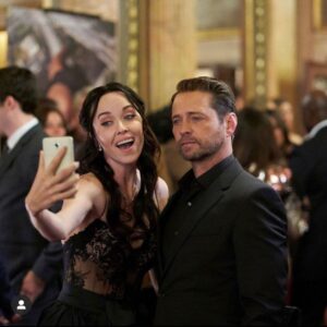 Jason Priestley Instagram - Hey Canada! Another new episode of #privateeyes tonight at 10:00 on @globaltv  Tonight #shangie crack a case at the world famous Toronto Film Festival @tiff_net  Its sure to be a blockbuster!! @cinnysam @elyse_levesque @shawnpiller @thesamanthawan