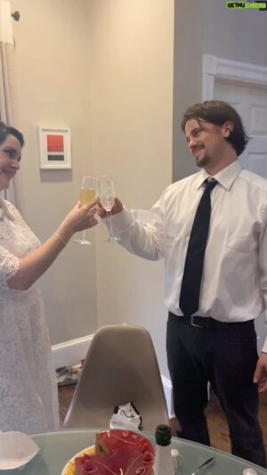 Jason Ritter Instagram - Happy anniversary to several time best person award recipient @msmelanielynskey for deciding it might be okay to get married to a guy who loses his ring ABSOLUTELY right away on our wedding day. (Thank you @aliahn for remembering where I put it!) I love you forever and thank you for the life we’ve made together. I am the luckiest guy on the planet, and our daughter has the greatest mama of all mamas. So grateful you hoved into my view
