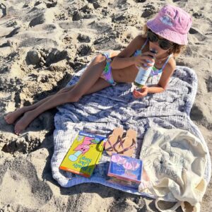 Jason Thompson Instagram - Perfect winter weekend. Btw, #4-Coco packed her own bag and set her own vibe.