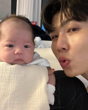 Jasson Instagram - 👼🏻
똥별쓰랑 첫 셀카🙈
아 기여워죽겟넼ㅋㅋㅋㅋㅋㅋㅋㅋㅋㅋㅋㅋㅋㅋㅋㅋㅋㅋㅋㅋㅋㅋㅋㅋㅋ
_(┐「ε:)_ ❤️
#이쓰니똥벼리랑부비부비할라꼬레이저제모조지러간다