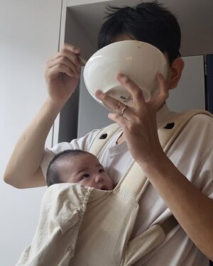 Jasson Instagram - 🤧
떡국먹는데 략간 매우 마니 호돌시리
눈치보이는 중임 ༼ ・᷅_ʖ・᷅ ༽
@hyunheehong