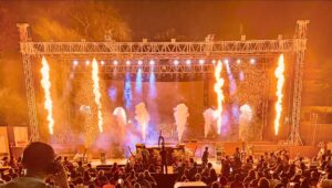 Javed Ali Instagram - What a spectacular audience we had last night! indore see you soon ❤️
.
.

@btwitschetan @yog_meher @riyakulkarni14 @lateshparabmusic @dhananjaywabale @rohann_197 @anupshankar_official @manishbassman @musical_ameya @ronnys1990 @ashwin.rokade_official 
.
.
#javedali #javedali4u #liveconcert