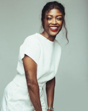 Javicia Leslie Instagram - New chapter! Thank you for all of the abundant birthday love, I really felt it!!! And shoutout to one of my favorite Geminis (June 🙄😂) for this dope candid shot @shannondotwallace. May this year continue to bring a smile so bright that you can’t see my eyes 😂😂😂
