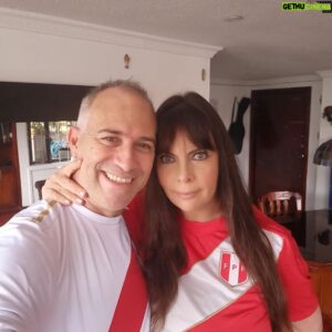 Javier Delguidice Instagram - Feliz 28 !!!.
18 años que voy vengo que llego emocionado a mi tierra, a mi país en cada viaje y que regreso nostálgico embargado de peruanidad . Hoy más que nunca las diferencias tienen que dejarse a un lado y construir desde cada rincón cada uno de nosotros un mejor pais, una mejor sociedad y una mejor relación entre ciudades y regiones. El Perú somos todos , raza, credo economía, sociedad historia pasado y presente con el derecho de cada quien a construir en nuestro país su opcion de vida . A respetar nuestras diferencias y construir desde la empatia. Vamos Perú de nosotros depende .