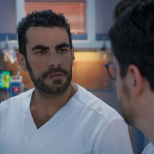 Javier Jattin Instagram - Juan Pablo en acción.

Gracias por todos los mensajes familia, esto apenas comienza... Me emociona saber que viven las urgencias al 100 igual que nosotros al rodar las escenas. 
Esta semana conoceremos más de la vida de este tipo. Que dicha saber que ya les cae tan bien!
.
.
.
.
.
.
#enfermeras #JavierJattin