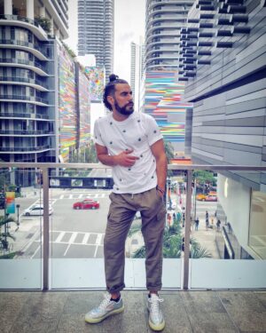 Javier Jattin Instagram - Ponle color a la vida!

#miami #JavierJattin