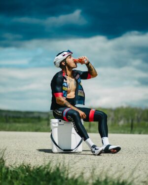 Jay Du Temple Instagram - Déjà 5000 km de parcourus à vélo. 🚴