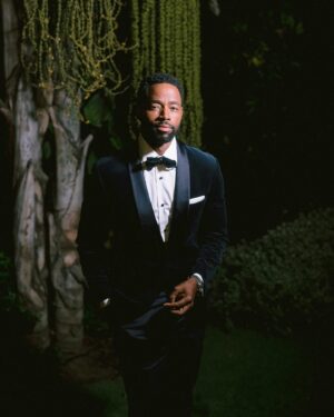 Jay Ellis Instagram - @vanityfair 🏆

Full look: @brunellocucinelli_brand 
Styled by: @jasonbolden 
Photos by: @sarah_partain