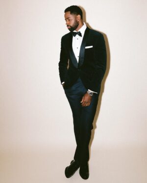 Jay Ellis Instagram - @vanityfair 🏆

Full look: @brunellocucinelli_brand 
Styled by: @jasonbolden 
Photos by: @sarah_partain