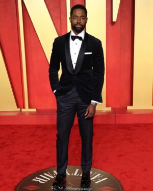 Jay Ellis Instagram - @vanityfair 🏆

Full look: @brunellocucinelli_brand 
Styled by: @jasonbolden 
Photos by: @sarah_partain