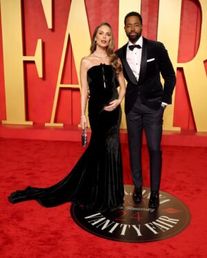 Jay Ellis Instagram - @vanityfair 🏆

Full look: @brunellocucinelli_brand 
Styled by: @jasonbolden 
Photos by: @sarah_partain