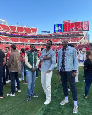Jay Ellis Instagram - When the squad goes three and ohhhhhh 🏈

Thanks @levis for a great night of football with the boys! #49ers
