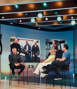 Jay Harrington Instagram - tune in today to @accesshollywood where we talk @rocknpies and @swatcbs season finale!!!

@davinophotostudio