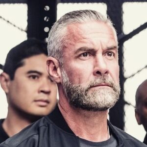 Jay Harrington Instagram - SEASON FINALE Friday night!
lots to think about, let’s see how it all shakes out 👊🏼👊🏼👊🏼

@davinophotostudio