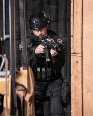Jay Harrington Instagram - an example of why props are important.

see ya TONIGHT at 8pm on @cbstv 

@davinophotostudio