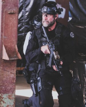 Jay Harrington Instagram - still fits…
SEASON FINALE TOMORROW NIGHT!!!
@swatcbs at 8pm on @cbstv 

@davinophotostudio