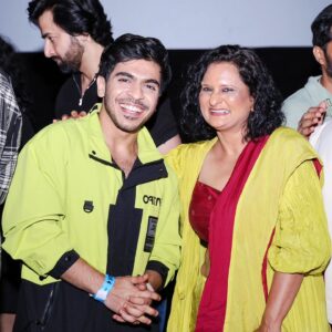 Jay Thakkar Instagram - Some sweet highlights from yesterday's Gullak Season-4 Screening! 
Do watch me as 'Suryanarayan' on Sony LIV & let me know how you like my 'jugaadu & quirky solutions' to each problem! 😉♥️

H.M.U.A.🧑‍🎤- @makeup.artist.anusha
🧥👖- @777zone 
👟- @converse

#JayThakkar #Suryanarayn #Screening #GullakSeason4 #CastandCrew #ActorDirector #TVF #WebSeries #Grateful #Blessed