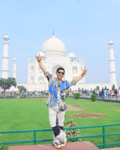Jay Thakkar Most Liked Photos and Posts