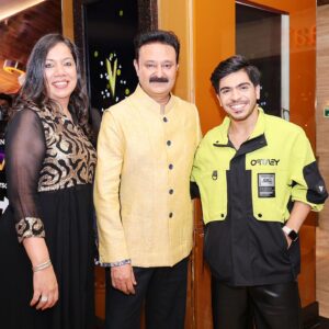 Jay Thakkar Instagram - Some sweet highlights from yesterday's Gullak Season-4 Screening! 
Do watch me as 'Suryanarayan' on Sony LIV & let me know how you like my 'jugaadu & quirky solutions' to each problem! 😉♥️

H.M.U.A.🧑‍🎤- @makeup.artist.anusha
🧥👖- @777zone 
👟- @converse

#JayThakkar #Suryanarayn #Screening #GullakSeason4 #CastandCrew #ActorDirector #TVF #WebSeries #Grateful #Blessed