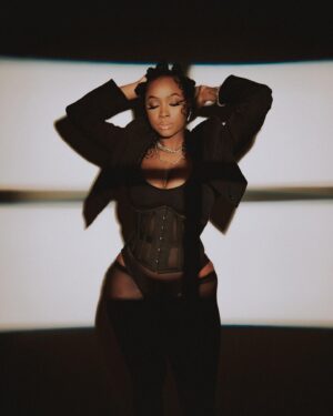 Jayd Ink Instagram - High quality things only. People included 👌🏾
.
.
📸 @cashkev 
Styled by @banksbanks__ 
Makeup @tropbelle_makeup 
Hair : di real don gawgon