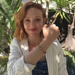 Jayma Mays Instagram - Thank you! @lucky_fin_project!!! 🌻🌻🌻 #celebratedifferences 🌴🌴🌴❤