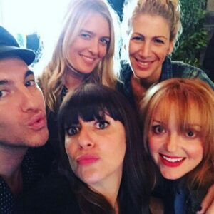 Jayma Mays Instagram - Glam time with the best! Watch our celebrity holiday glam session with #jamiemakeup : @thescottycunha 🏼: @anitapatrickson @joshuaevangreenberg @whatsupbabyruth @sarawilson  @davidjaddison