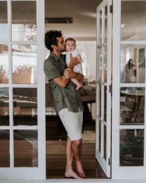 Jayme Matarazzo Instagram - Comemoramos 7 meses da Maria, nossa caçula que trouxe ainda mais luz para a família e diariamente nos ensina sobre o que é o amor. A cópia da mãe (ok eu concordo com vocês nisso) tão pequena e tão amada por todos.

Ansioso pra cada descoberta, cada
aprendizado seu, pra te ver crescer e viver essa vida toda com você ❤️

 📷 @babuskafotografia