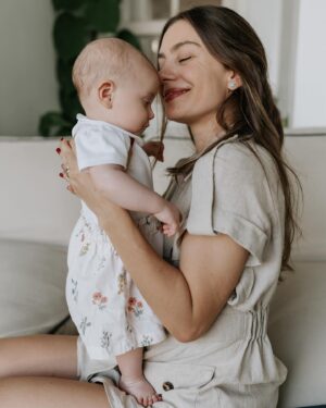 Jayme Matarazzo Instagram - Comemoramos 7 meses da Maria, nossa caçula que trouxe ainda mais luz para a família e diariamente nos ensina sobre o que é o amor. A cópia da mãe (ok eu concordo com vocês nisso) tão pequena e tão amada por todos.

Ansioso pra cada descoberta, cada
aprendizado seu, pra te ver crescer e viver essa vida toda com você ❤️

 📷 @babuskafotografia