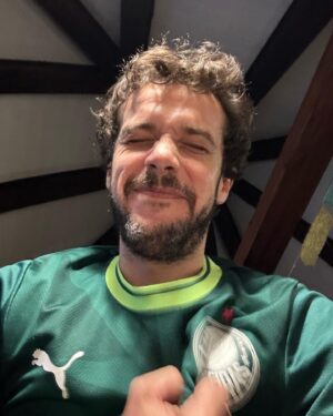 Jayme Matarazzo Instagram - “Dodecacampeão… 12x o Maior do Brasil !!! O Palmeiras é gigantesco!!! O meu palestra só me enche de alegria. Bem vindos a “Virada heróica”, conquistada pela “Terceira Academia”. Desfrute desse momento.  Esse time é histórico. Abel Ferreira é eterno. Vai palmeiras! Desistir jamais!!! “A Terceira Academia” é fantástica. O Palmeiras é gigante!!!