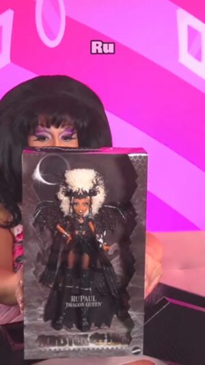 Jaymes Mansfield Instagram - It’s late at night and I’m out here unboxing the new @rupaulofficial x @monsterhigh doll! Thank you @mattel for sending me this. 💕

#jaymesmansfield #rupauldoll #rupaul #monsterhigh #mattel #rupauldragrace #unboxing