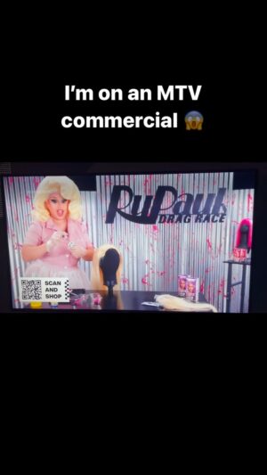 Jaymes Mansfield Instagram - Guess I went commercial just shot a commercial. 🤭🎬

#mtv #rupaulsdragrace #got2beglued #jaymesmansfield #trixiemattel #colorremix #commercial