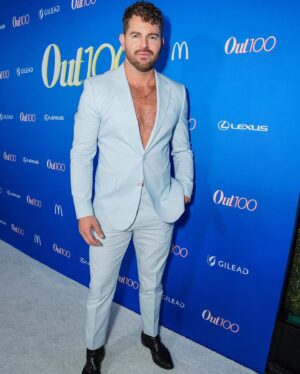 Jaymes Vaughan Instagram - Such an honor to get to co-host last night’s OUT100 Awards in LA. To be amongst some of the LGBTQ  folks who are doing the most to move progress along makes for one inspiring night. And to be a in a room where it feels like everyone is truly rooting for everyone else is a really special thing. Go Queers! 🏳️‍🌈🏳️‍⚧️ @outmagazine 

Thanks @presleyannphoto for always making me feel the most comfortable on the red carpet and getting the best pics ❤️❤️

And congratulations @advocatemarkb so inspired by all you’re doing for our community!