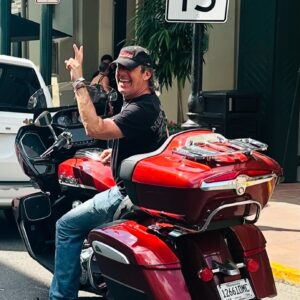 Jean-Luc Reichmann Instagram - ❌ 🛑 FiN du Road trip moto 🎬🇺🇸🏍️
Après plus de 2800 Miles, environ 4500kms, malgré la météo à l’arrivée, que des bons souvenirs‼️🚨
Merci à mon pote Rodolphe de ROAD STORY Toulouse d’avoir assuré l’assistance et les photos dans le rétro 😜
À tout vite 🙋🏻‍♂️🌈
🇺🇸 Ride or Die Music TOUR 2024 🔥 🎸☠️ 🎶 
Chicago-> Miami 🏍️🤘🎬
JL N=❤️