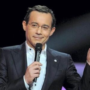 Jean-Luc Reichmann Instagram - Jean-Luc Delarue aurait eu 60 ans aujourd’hui 🙏🕊️ #delarue  Pour ne pas l’oublier 🌟….