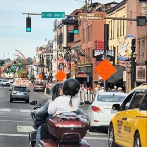 Jean-Luc Reichmann Instagram - Quasi 1000 Miles au compteur en 4 jours (environ 1600kms)… 
19 heures de route le humhum sur la moto 😂😂🔥🔥… 
Arrivés à Nashville Tenessee 🤘🎶🇺🇸🏍️
👨🏻‍🎤 Ride or Die Music TOUR 2024 🎸☠️ 🎶 Chicago-> Miami 🏍️🤘🇺🇸 JL N=❤️ #nashville #roadtrip @indianmotorcycle #indian #moto #aventure #rocknroll #countrymusic #liberté #vacances #amour #tenessee