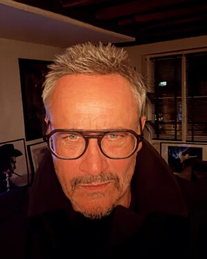 Jean-Michel Tinivelli Instagram - Cheeeeeese qu est ce qu on se marre Hi Hi 😊🙃😘… #bonnejournée #weekend #samedi#photo#selfie#foto#fotografia#instaphoto#cheese#fromage#sourire#smiles #hihi#portraitphotography#portrait#bisous#actors#tinivelli#bisous#pace#salute#forza❤️❤️❤️#☘️
