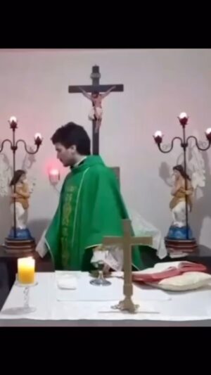 Jean-Michel Tinivelli Instagram - Amen …#bonnejournée#goodday#buongiorno#goodvibes#onlygoodvibes#rire#fourire#priere#chant#musique#guitare#pace#salute#amen#❤️❤️❤️#tinivelli#☘️