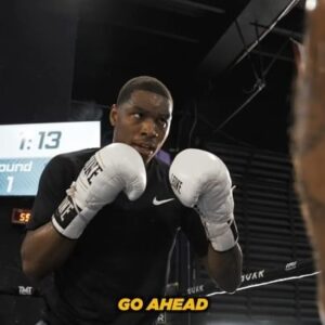 Jean Pascal Instagram - With the young bull 😈🥊🔥 @bjpblackstar from 🇨🇦 putting in work at the @boxrgym headquarters 🏆🏆🏆🏆🏆

@jeanpascalchamp you got a serious problem 🥊🔥
#futureofboxing #greatnessinthebloodline 
@commanderzero 

House of Champions 🏆
@boxrgym 

#boxr #boxing #boxrgym