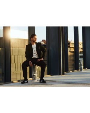 Jean-Philippe Cretton Instagram - Hola guachines, Quiero agradecer, de todo corazón, las visitas que hemos tenido en mi nuevo podcast "Wena Compare", tanto en YouTube como en Spotify. Me siento afortunado de poder hacer lo que me gusta y contar no sólo con su apoyo, si no también con su cariño. Lo siento día a día.
Espero se vayan sumando cada vez más y más a mi canal de Youtube y hagamos una gran comunidad de diversos contenidos. Los quiero.

Fotos: @simonpaisthomas
Styling : @sofiordenes
Makeup y Pelo: @alemakeupart
Pelo @leonidashairdresser

Management: 
@versusmanagement
 @estebanaparicio
@lamoyachica

Vestuario
@hm #HMChile
@sofiordenes

Agradecimientos 
@edificioalonso