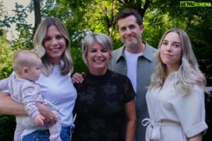 Jean-Philippe Dion Instagram - Gaétan Girouard : Onde de choc  Un docu comme ça, ça se fait avec une famille et une équipe au grand 💙