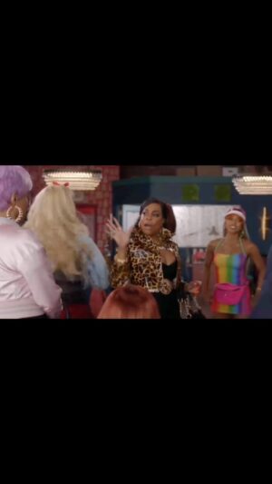 Jeanette Branch Instagram - WOW!! Claws playing in Italy and I love my Italian voice thanks to @danilatropea .  You  did an amazing job!! This is so fun to watch😂😂…Let’s go Italy❤️❤️❤️❤️
Ciao ma’,
Mi chiamo Sheray, ho la  per gli shampoo coloranti e spaccio droga in Florida, ma per il tipo che sono, dovrei stare ad Harlem più che altro 😅😅😅
Claws, IV stagione, su Amazon Prime Infinity.

#dubbing #doppiatrice #actress #voice #doppiaggioitaliano #tv #televisione #television #lovemyjob #thankful #mylifestyle #postoftheday #art #dubber #dubbingstudio #claws #season #amazonprime #Amazon #watching #instapost #mylife #happinessquotes